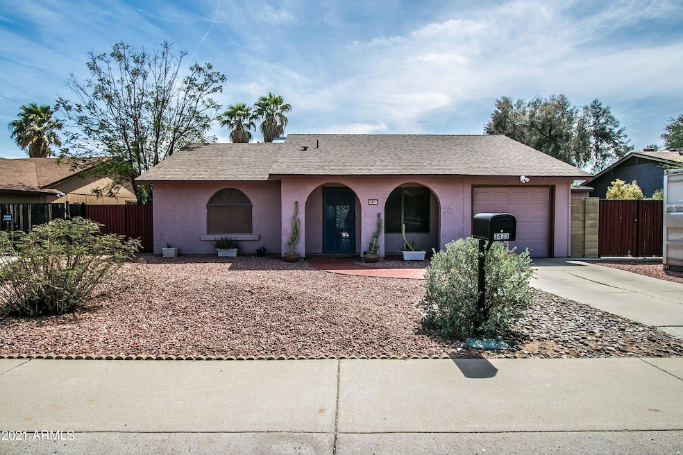 3437 E Libby St-1