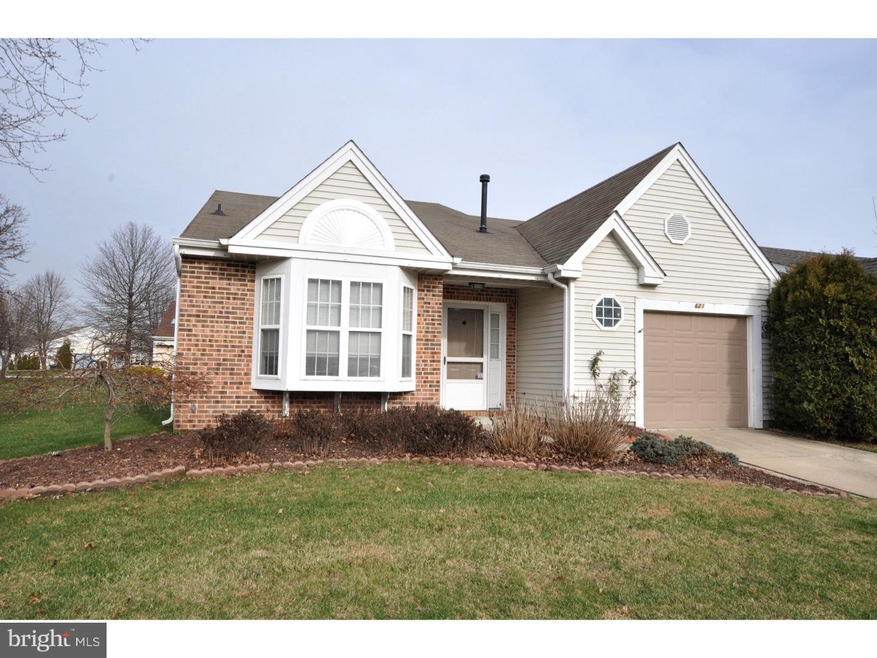 621 Cascade Dr S, Mount Laurel, NJ 08054 - photo 1