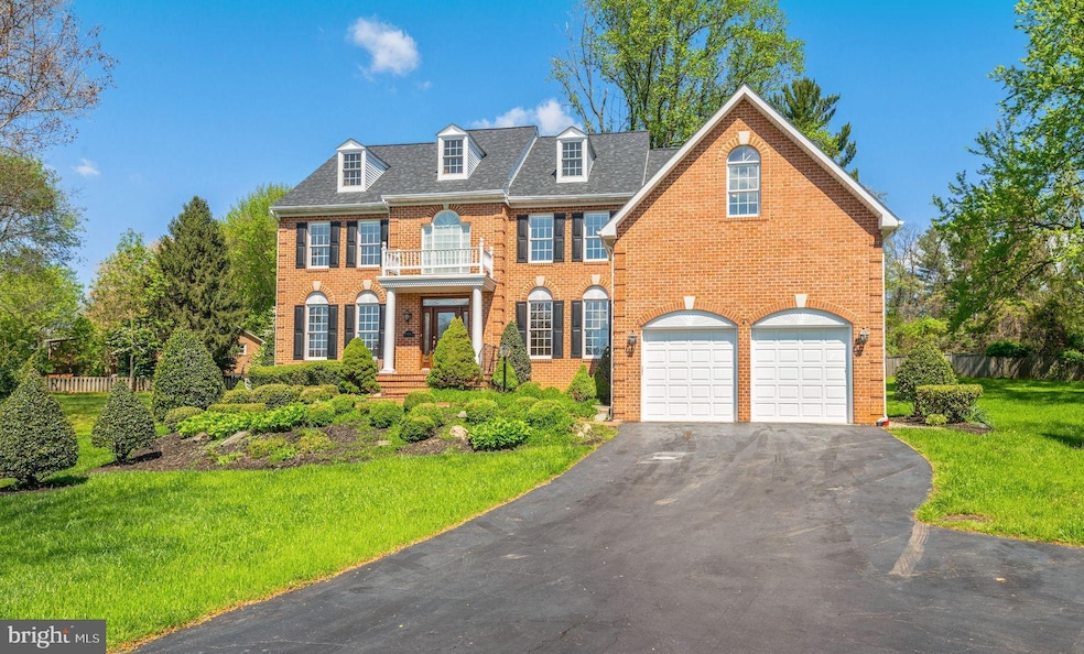 7806A Birnam Wood Dr, McLean, VA 22102 - photo 1