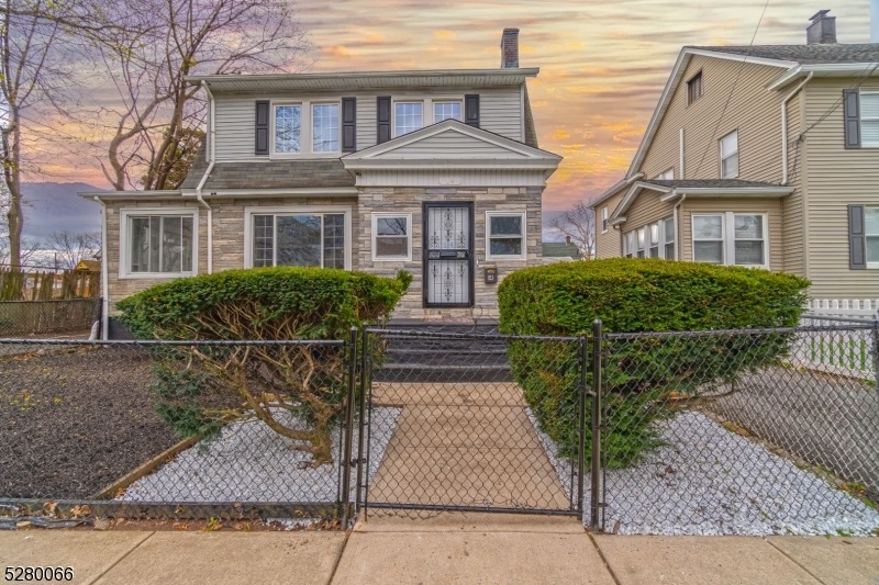 12 Grumman Ave unit 14, Newark, NJ 07112 - photo 1