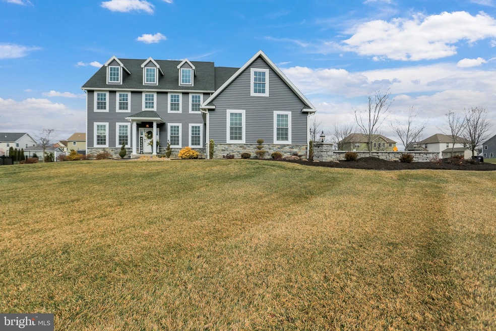 472 Lynn Dr, Chambersburg, PA 17202 - photo 1