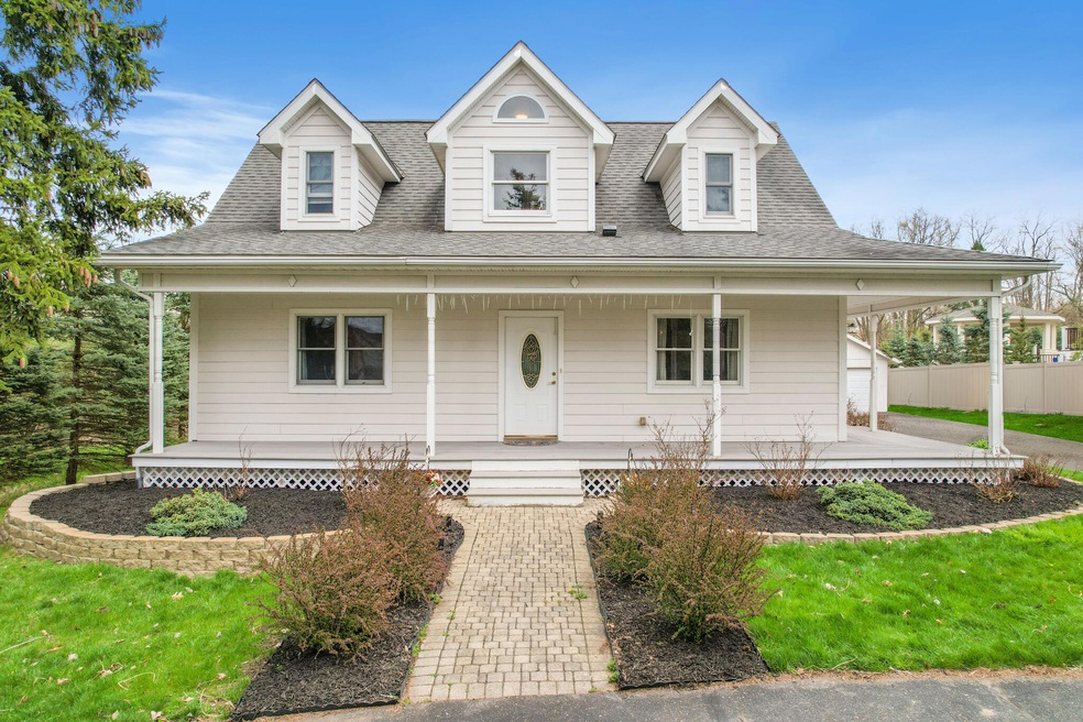 1795 Hiller Rd, West Bloomfield, MI 48324 - photo 1