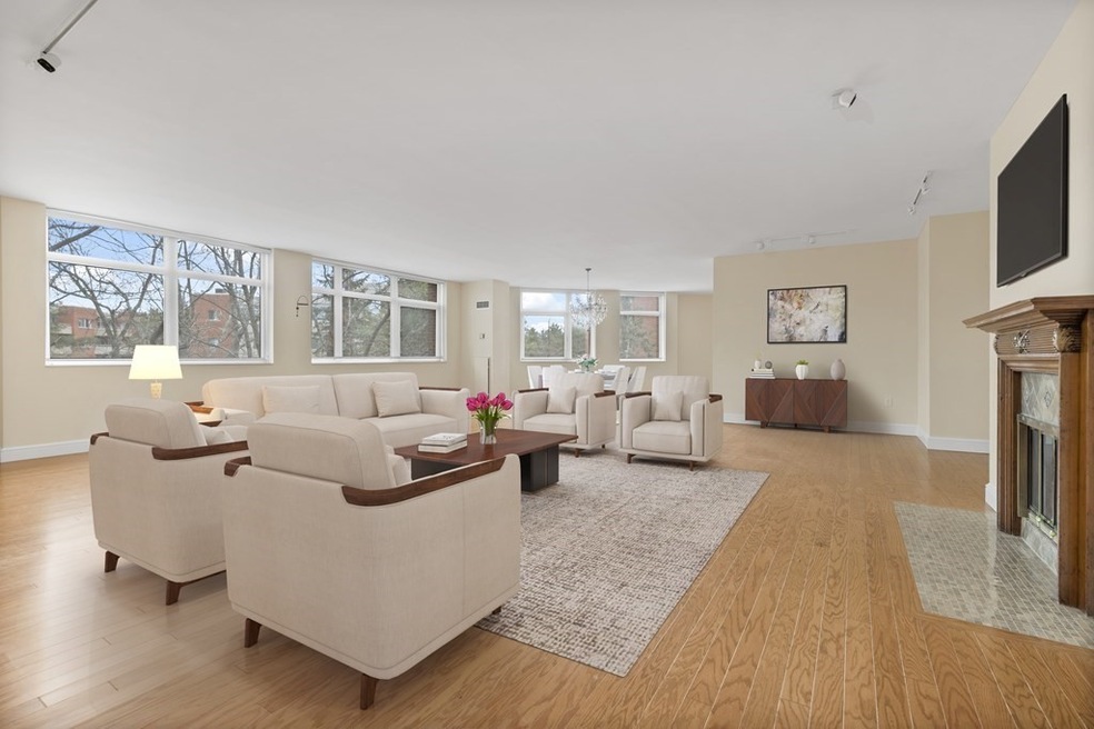 Hampton Place unit 309N, Chestnut Hill, MA 02467 - photo 1