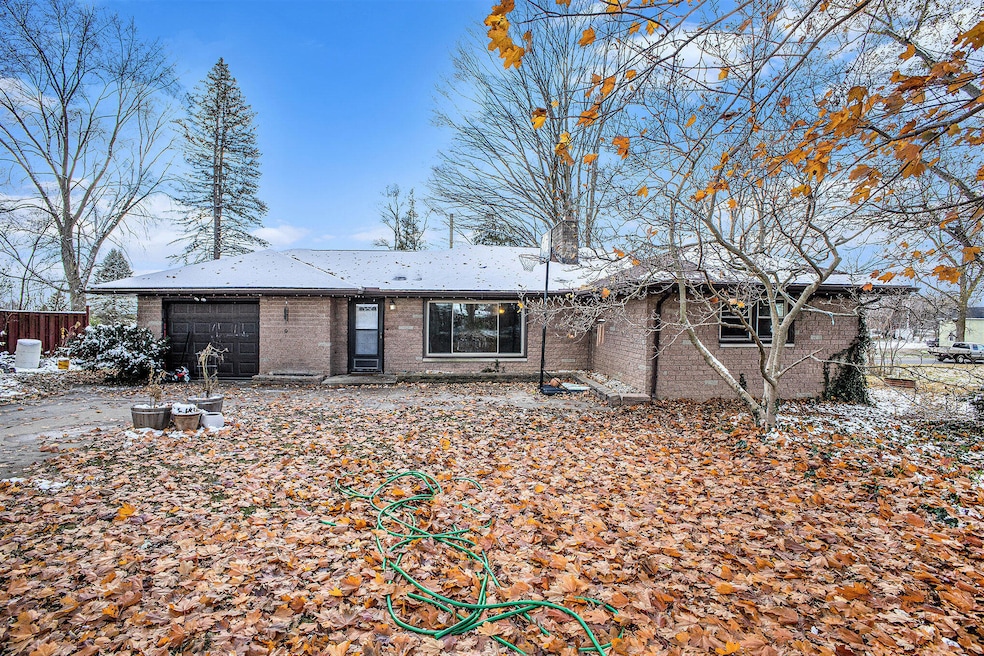 5710 Houston Rd, Eaton Rapids, MI 48827 - photo 1