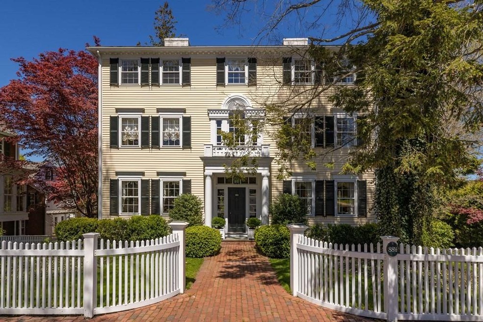 88 1/2 High St, Newburyport, MA 01950 - photo 1