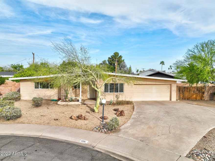 608 E Wesleyan Dr (10)