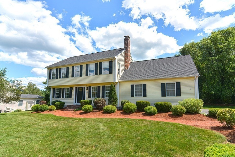 15 Meadowlark Ln, Franklin, MA 02038 - photo 1