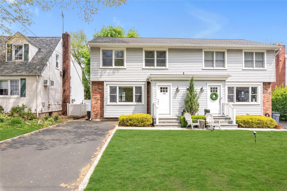 38 Dunes Ln unit A, Port Washington, NY 11050 - photo 1