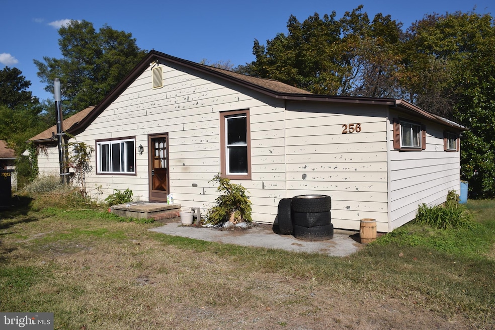 256 Asbury Rd, Pasadena, MD 21122 - photo 1