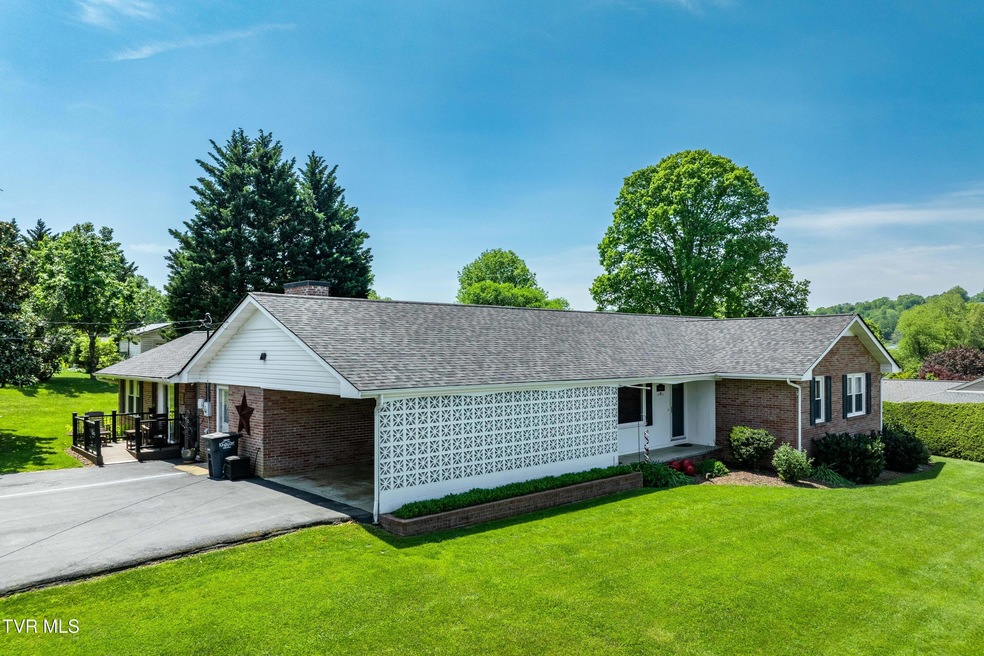 408 Garmon Dr (13 of 83)