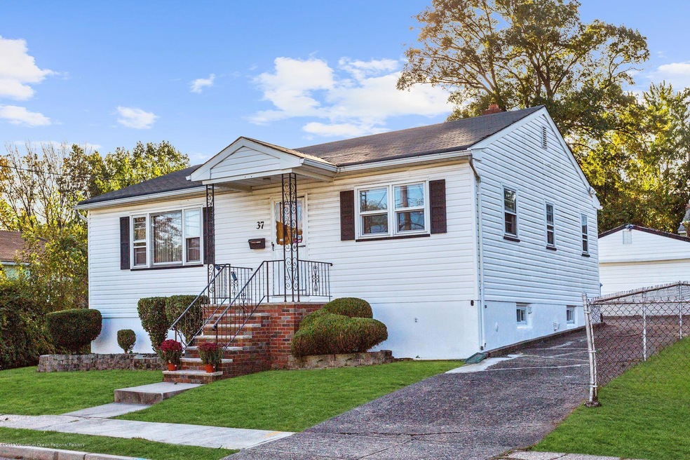 37 Hillcrest Ave, Iselin, NJ 08830 - photo 1