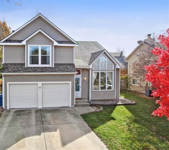 5525 Brownridge Dr, Shawnee, KS 66218 - photo 1