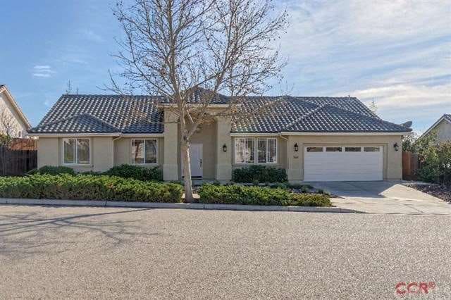 Wonderful Single Level Model in Deer Park Estates