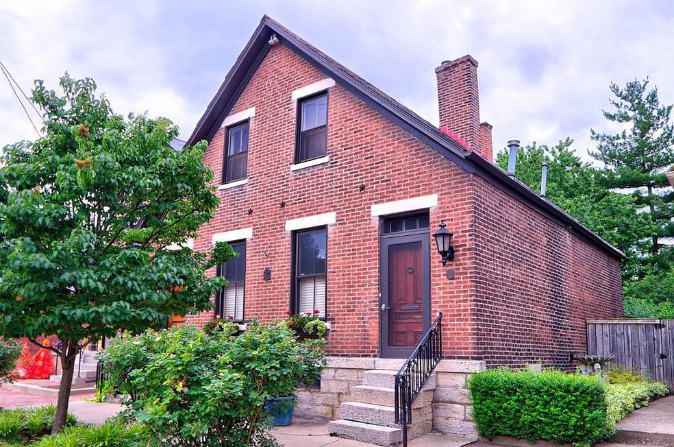 793 S. 3rd St