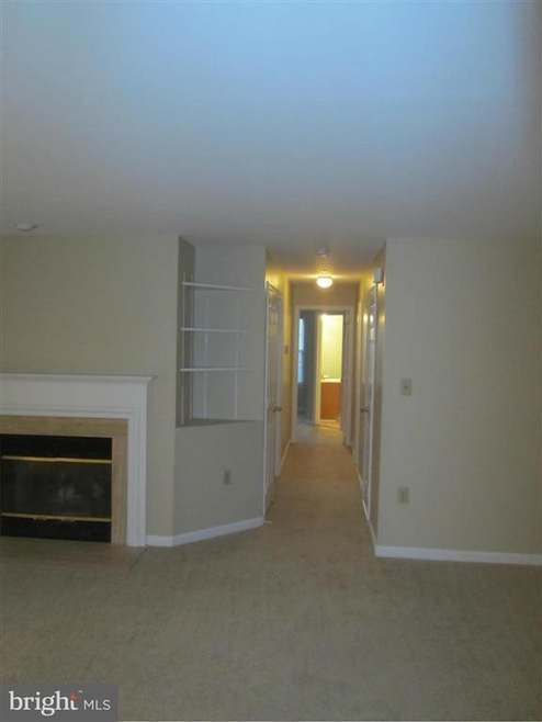 9605 Lake Pointe Ct unit 204, Upper Marlboro, MD 20774 - photo 1