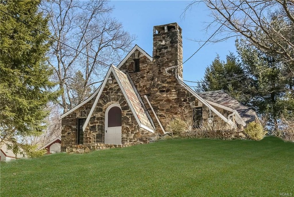 69 Brook Manor Ln, Pleasantville, NY 10570 - photo 1