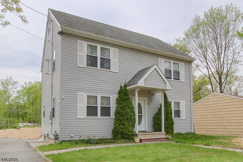 31 Rafkind Rd, Bloomingdale, NJ 07403 - photo 1