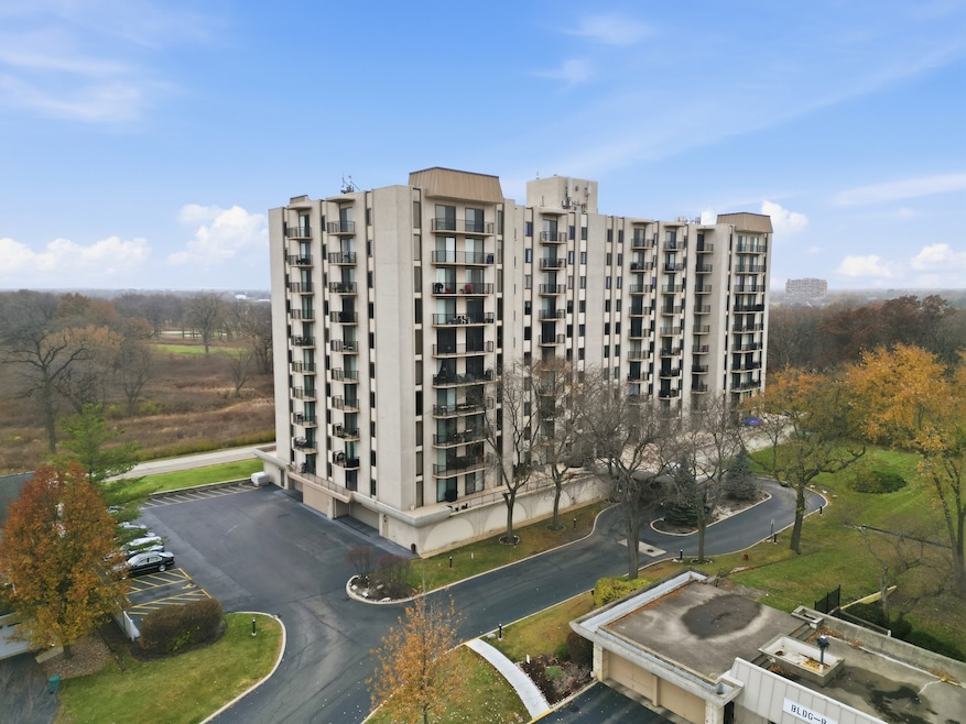 Brookwood on the Greens unit 1107, Wood Dale, IL 60191 - photo 1