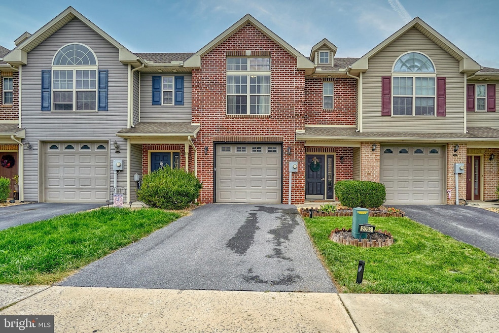 2053 Powell Dr, Chambersburg, PA 17201 - photo 1