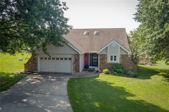 801 Sandpiper St, Raymore, MO 64083 - photo 1