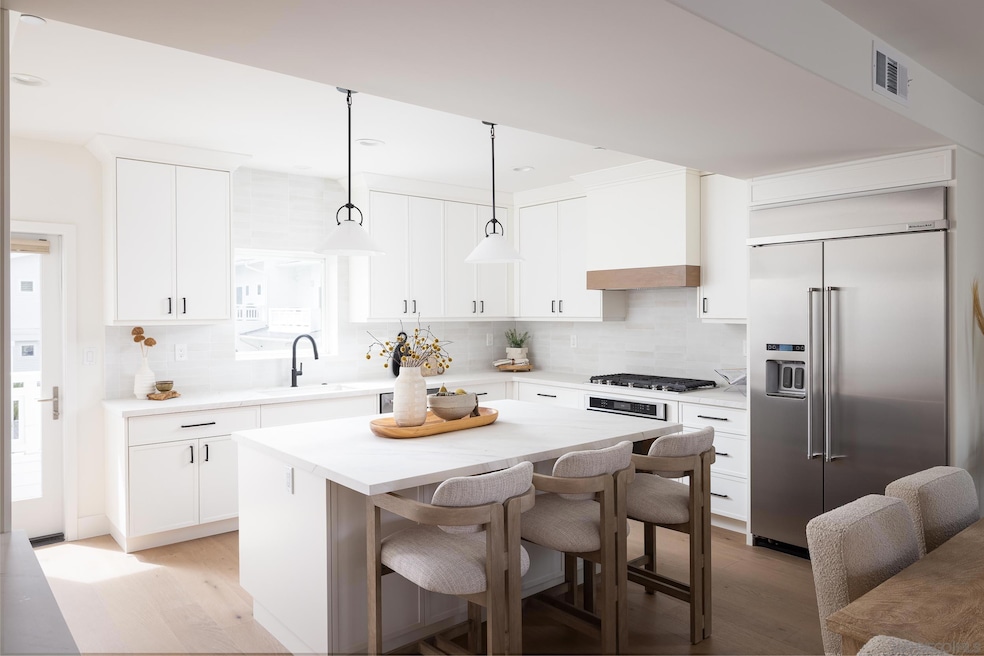 Sold $1,900,000 • Co-Listing Agent