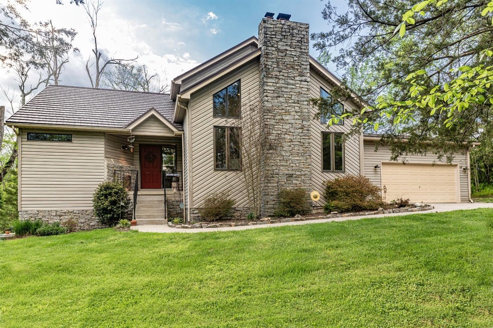 2101 Carpenter Pike, Versailles, KY 40383 - photo 1