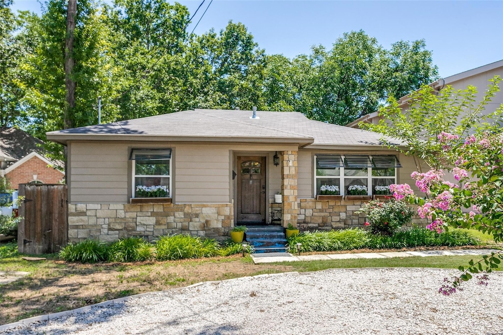 6542 Trammel Dr, Dallas, TX 75214 - photo 1