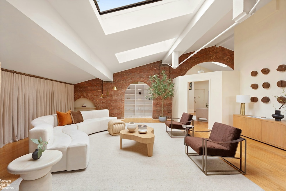 Sold $2,800,000 • Co-Listing Agent