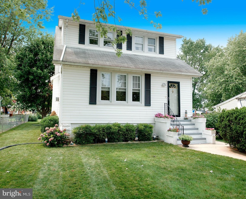 2124 Lodge Forest Dr, Sparrows Point, MD 21219 - photo 1