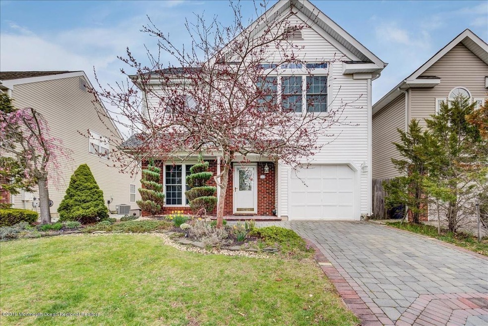 01-Front_of_Home