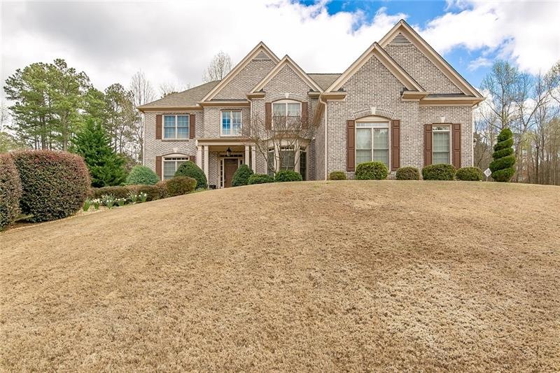 5 Bedroom, 4 Full bath, Finished Basement, Screene