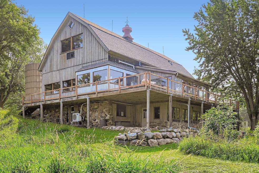 Pending $1,025,000 • Co-Listing Agent