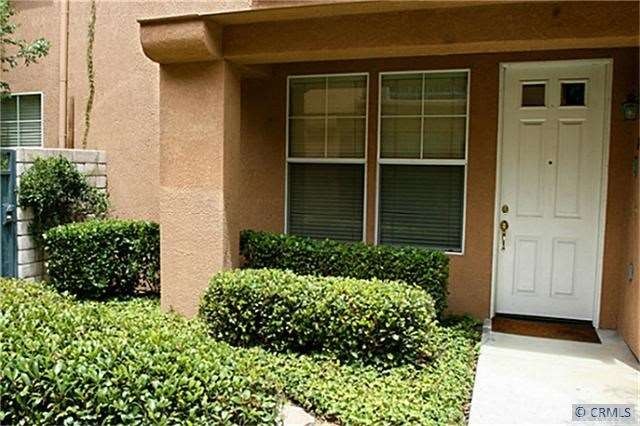 This is an elegant, well-kept, downstairs unit, in