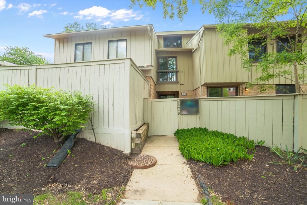 10949 Trotting Ridge Way, Columbia, MD 21044 - photo 1