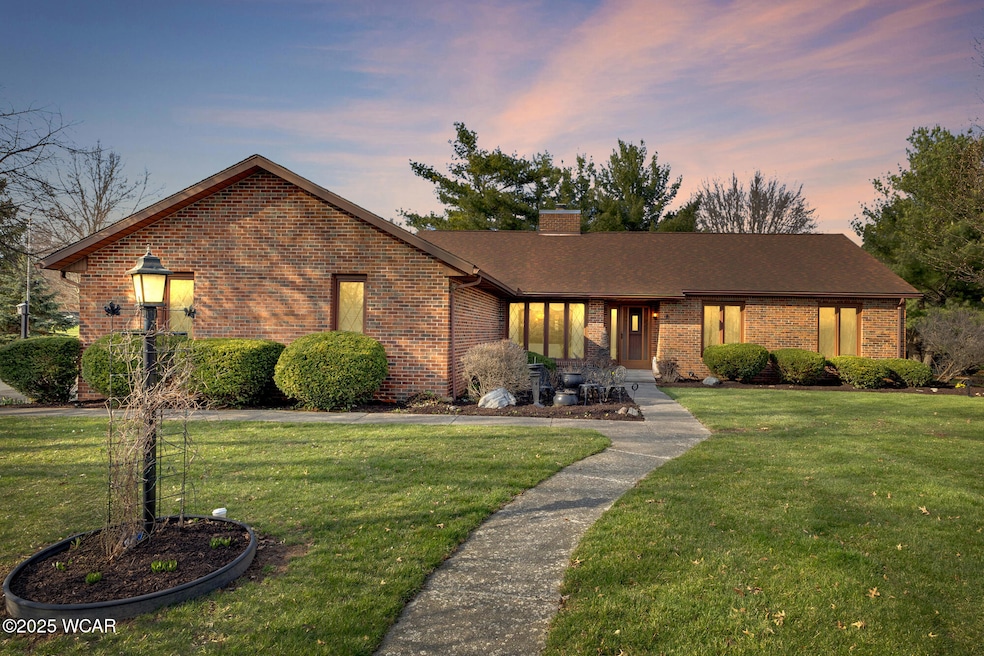 3696 Huntleigh Dr, Lima, OH 45806 - photo 1