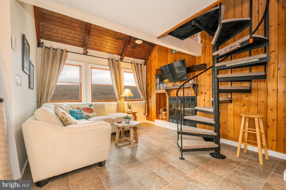 Under Contract $305,000