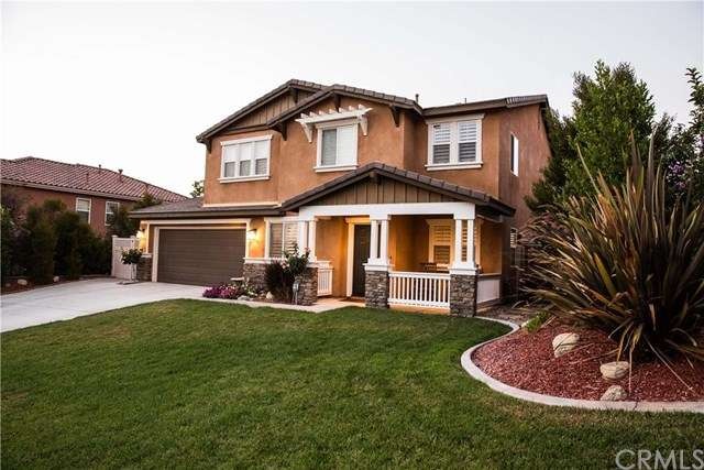 Beautiful home located on quiet cul-de-sac.  Walk 
