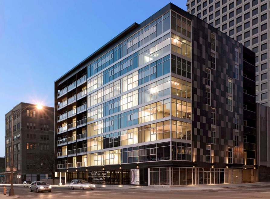carlyles_watch_exterior