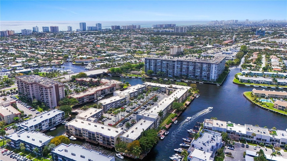 Island Club Condominiums unit 305E, Pompano Beach, FL 33062 - photo 1