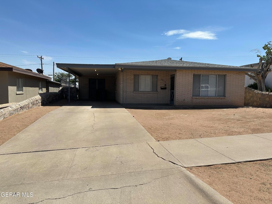 2716 Morehead Ave, El Paso, TX 79930 - photo 1