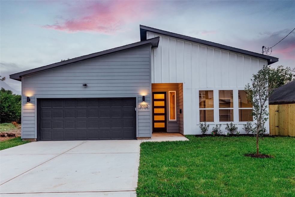 3702 Lydia St, Houston, TX 77021 - photo 1