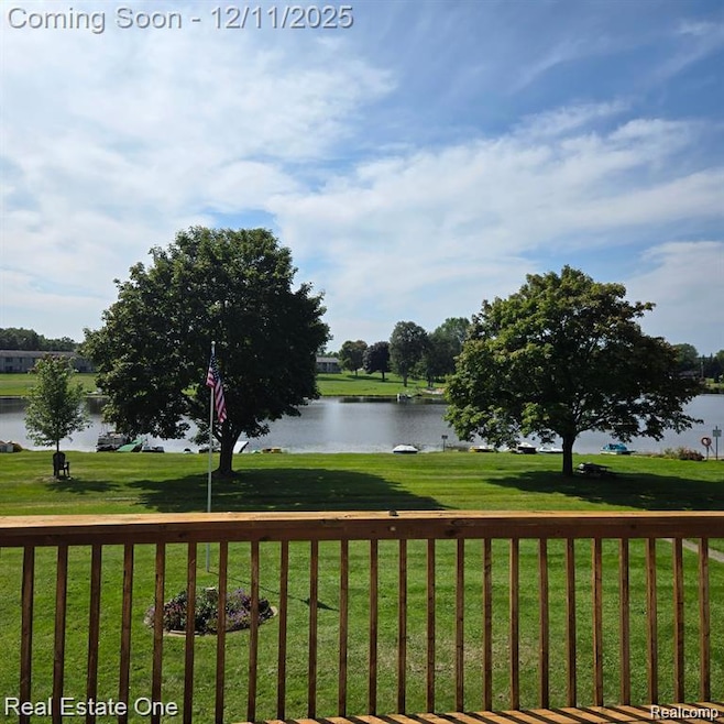 26955 Milford Rd unit 26, South Lyon, MI 48178 - photo 1