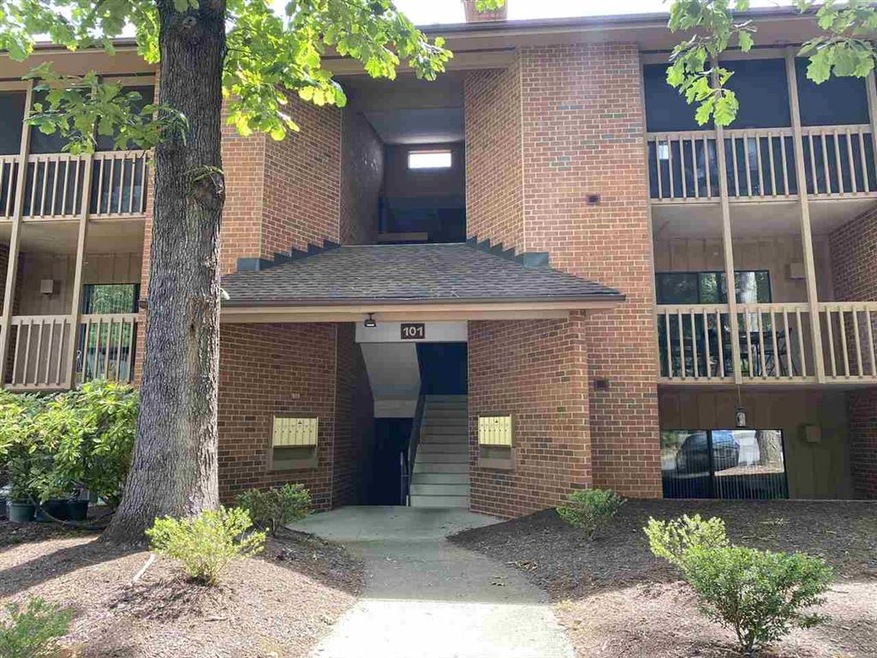 101 Turtle Creek Rd unit 9, Charlottesville, VA 22901 - photo 1