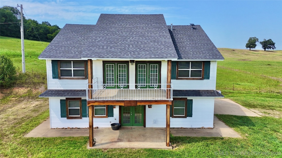 610 SW 7th St, Stigler, OK 74462 - photo 1