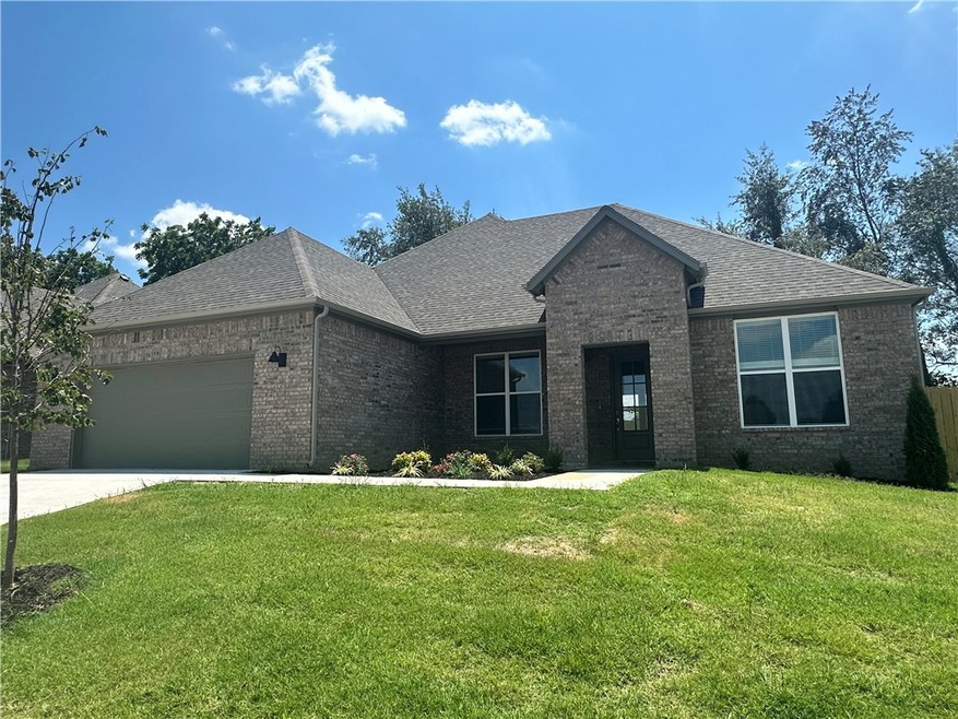 2845 S Zinc Ave, Fayetteville, AR 72701 - photo 1