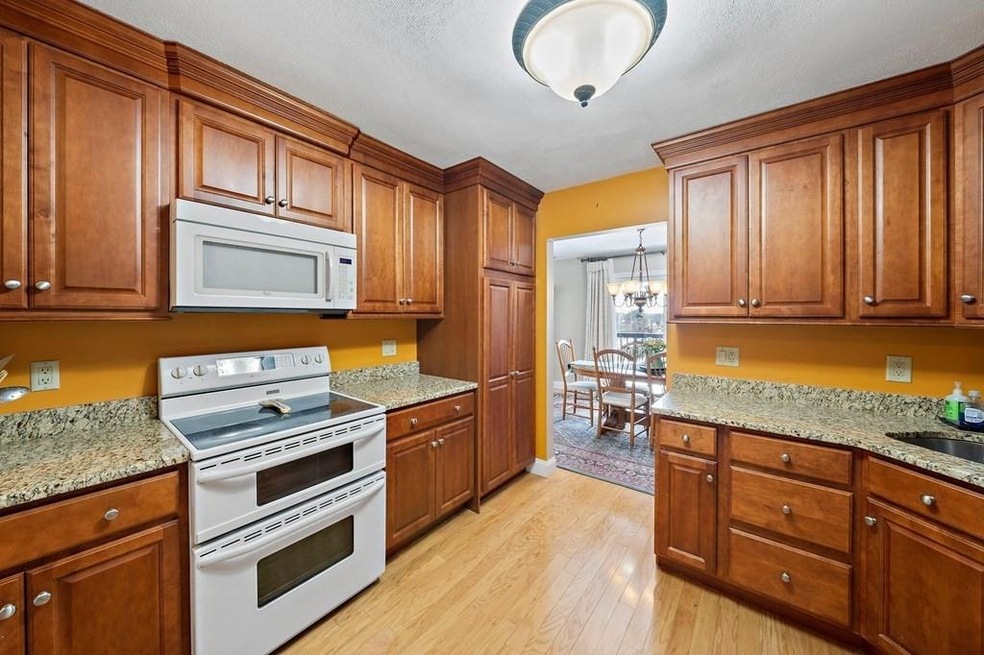 54 Broad Reach unit 402, North Weymouth, MA 02191 - photo 1