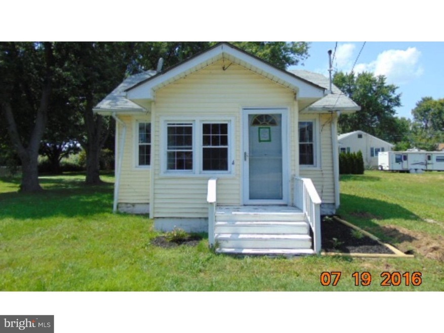 4 Penn St, Pennsville, NJ 08070 - photo 1