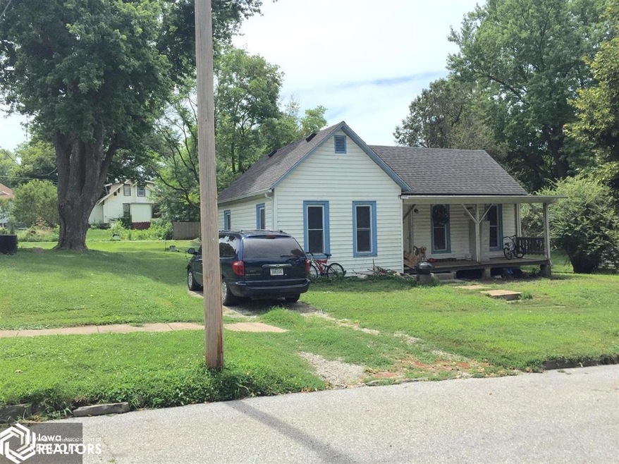 202 W Grant Ave, Shenandoah, IA 51601 - photo 1