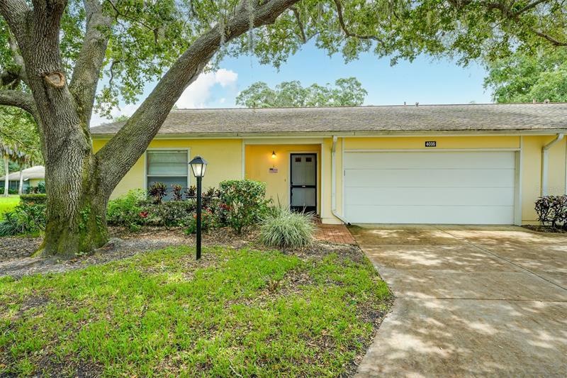 4035 Oakhurst Dr, Sarasota, FL 34233 - photo 1