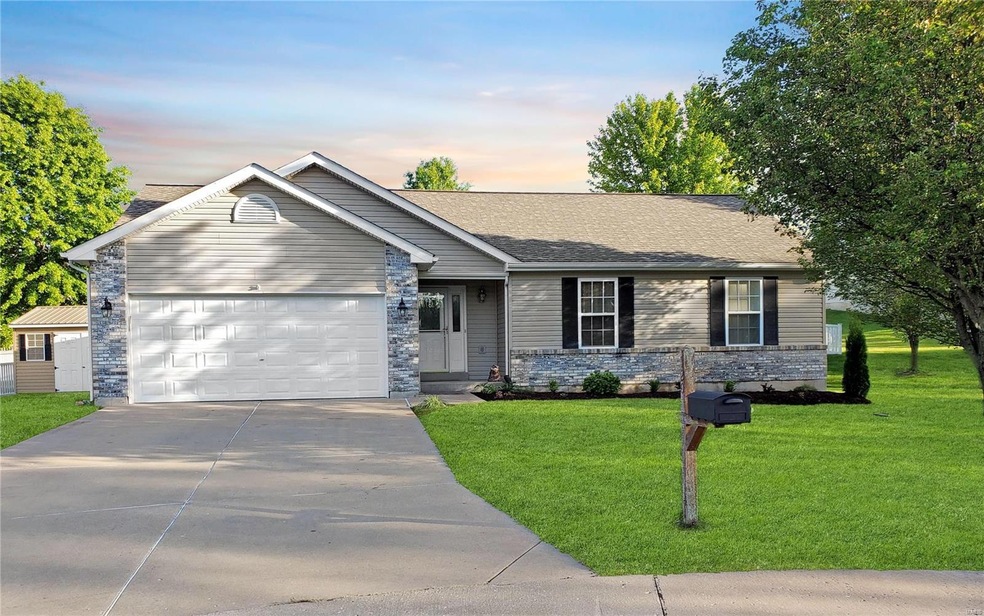 Beautiful, well maintained ranch home on cul de sa